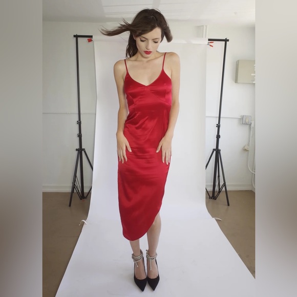 NWT L’Ecole Des Femmes Red Silk Gown - Picture 2 of 2